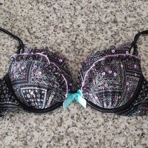 VS Bra